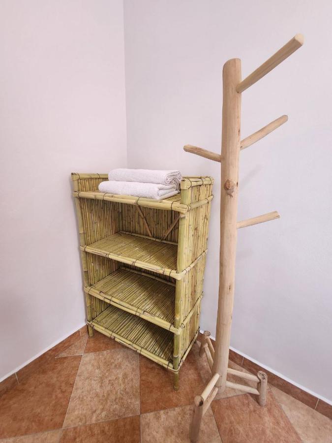 Alma Surf House Bed and Breakfast Agadir Esterno foto